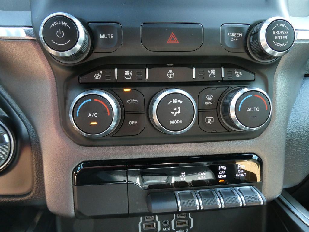 2021 RAM 1500 Laramie 4x4 Crew Cab 5'7" Box