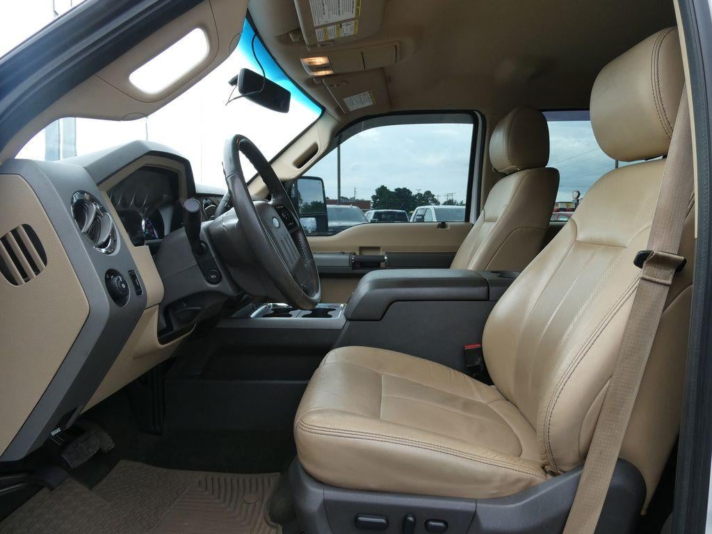 2012 Ford Super Duty F-250 SRW 4WD Crew Cab 6-3/4 Ft Box Lariat