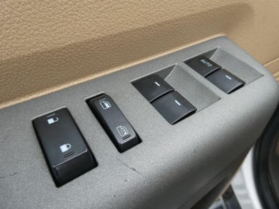 2012 Ford Super Duty F-250 SRW 4WD Crew Cab 6-3/4 Ft Box Lariat