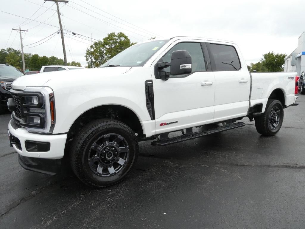 2024 Ford Super Duty F-250 SRW LARIAT 4WD Crew Cab 6.75' Box
