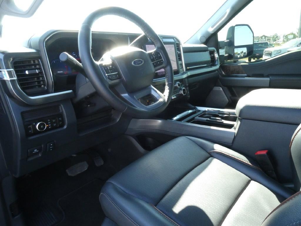 2025 Ford Super Duty F-250 SRW LARIAT 4WD Crew Cab 6.75' Box