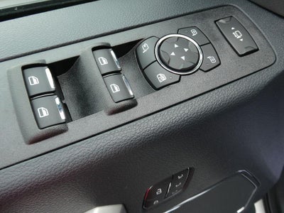 2022 Ford Super Duty F-350 SRW LARIAT 4WD Crew Cab 6.75' Box