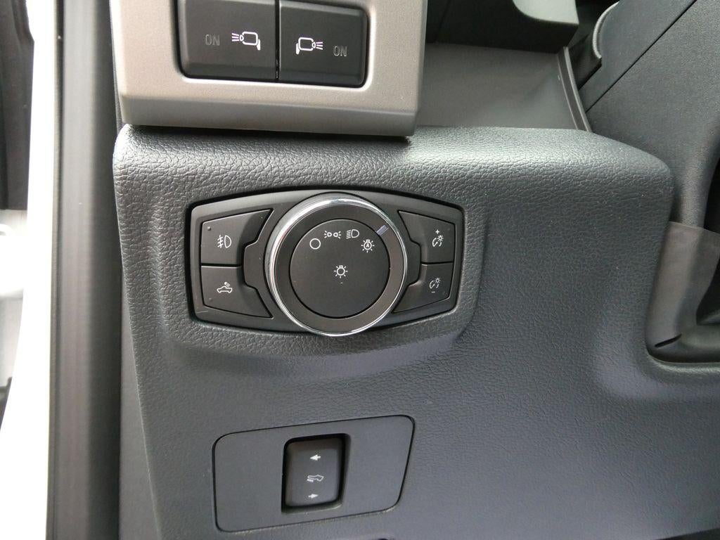 2022 Ford Super Duty F-350 SRW LARIAT 4WD Crew Cab 6.75' Box