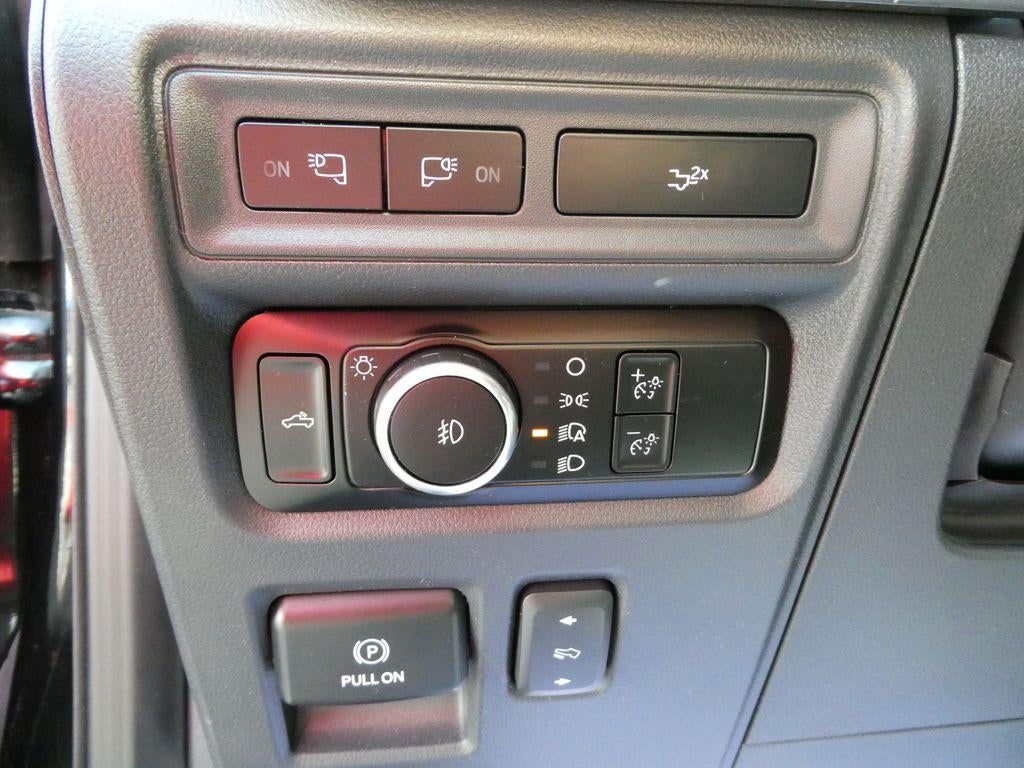 2023 Ford F-150 LARIAT 4WD SuperCrew 5.5' Box
