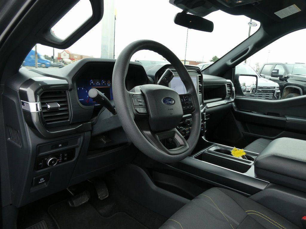 2025 Ford F-150 STX 4WD SuperCrew 5.5' Box