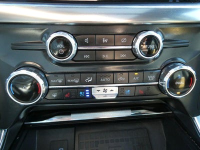 2022 Ford F-150 LARIAT 4WD SuperCrew 5.5' Box