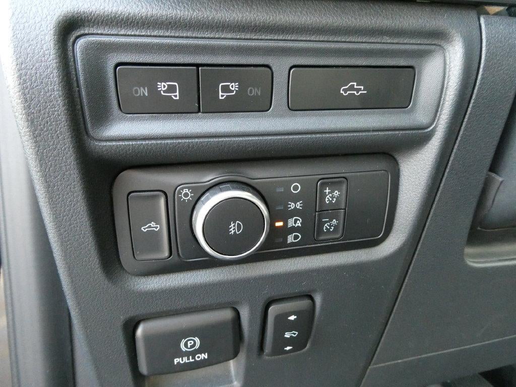 2022 Ford F-150 LARIAT 4WD SuperCrew 5.5' Box