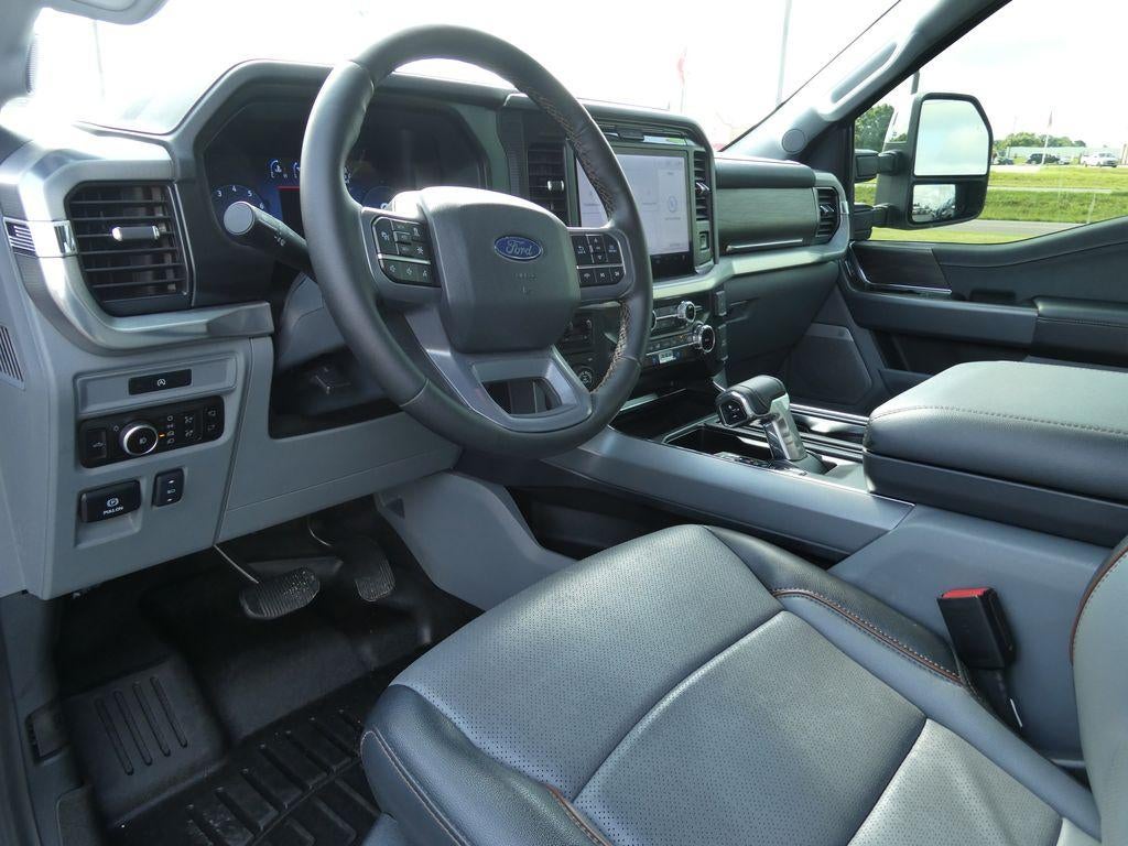 2025 Ford F-150 LARIAT 4WD SuperCrew 5.5' Box