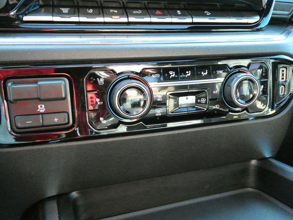 2024 Chevrolet Silverado 3500 HD Crew Cab Standard Box 4-Wheel Drive High Country