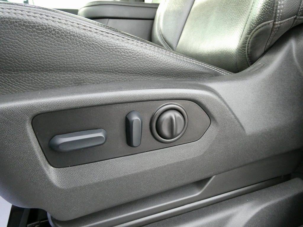 2023 GMC Sierra 3500HD Crew Cab Standard Box 4-Wheel Drive Denali