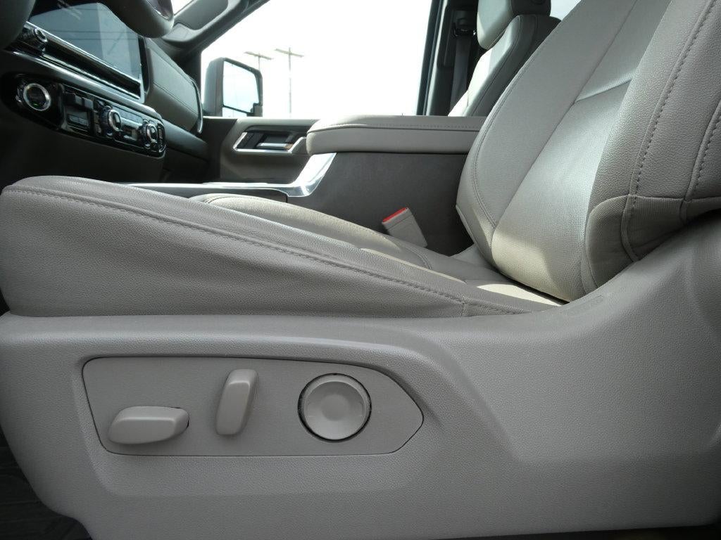 2025 GMC Sierra 2500 HD Crew Cab Standard Box 4-Wheel Drive SLT