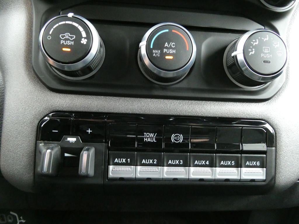 2021 RAM 2500 Tradesman 4x4 Crew Cab 6'4" Box