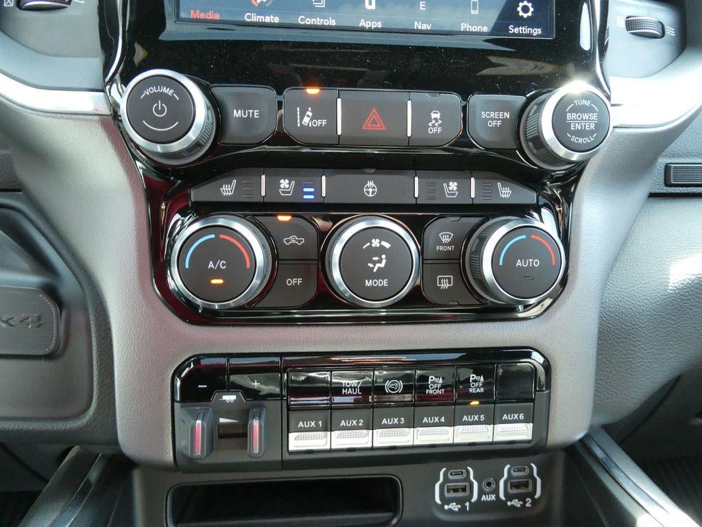 2020 RAM 2500 Laramie 4x4 Crew Cab 6'4" Box