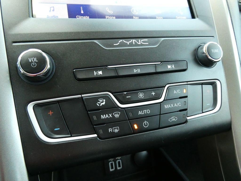 2020 Ford Fusion SE FWD
