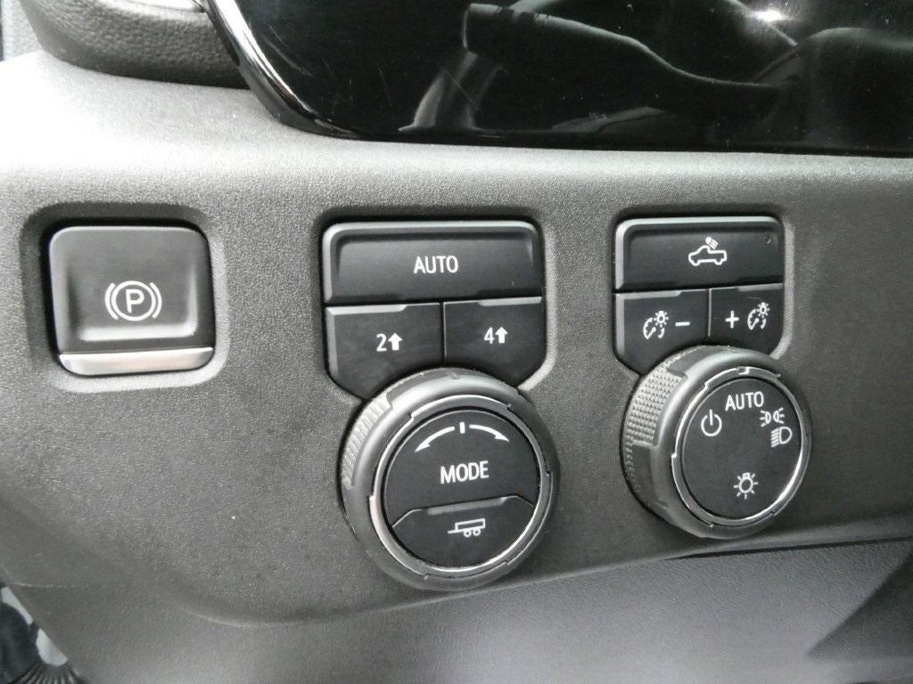 2022 Chevrolet Silverado 1500 Crew Cab Short Box 4-Wheel Drive LT 1LT
