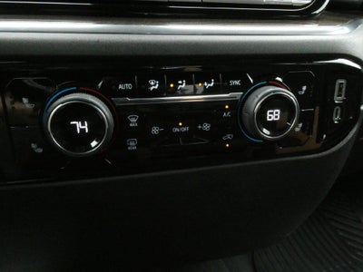 2022 Chevrolet Silverado 1500 Crew Cab Short Box 4-Wheel Drive LT 1LT
