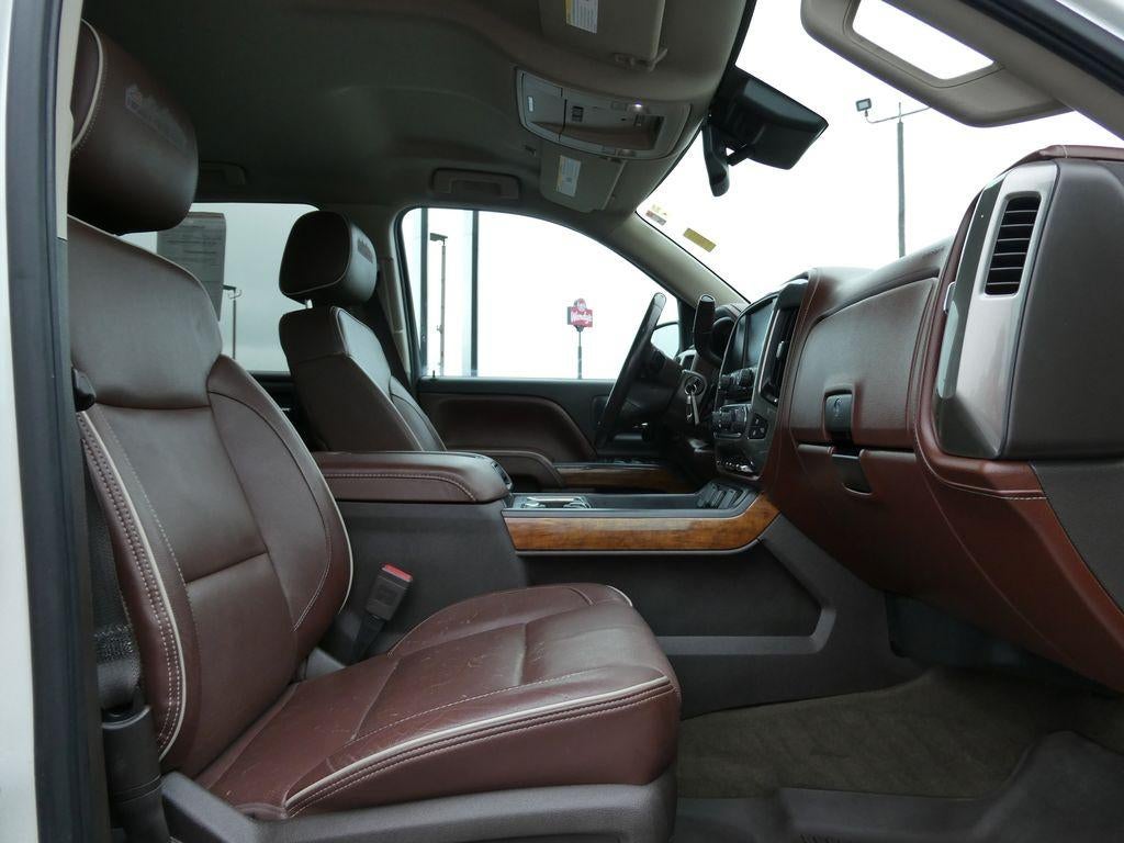 2015 Chevrolet Silverado 1500 Crew Cab Standard Box 4-Wheel Drive High Country