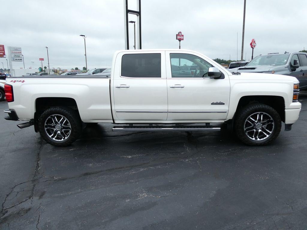 2015 Chevrolet Silverado 1500 Crew Cab Standard Box 4-Wheel Drive High Country