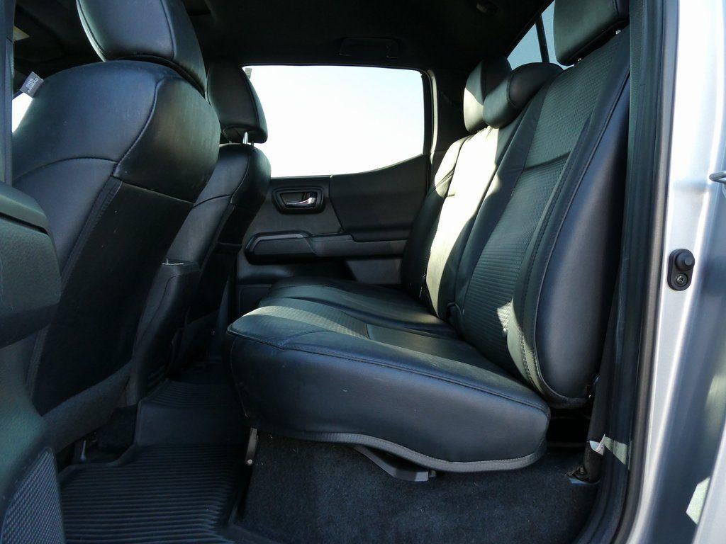 2023 Toyota Tacoma 4WD 4WD SR Double Cab 5' Bed V6 AT (GS)