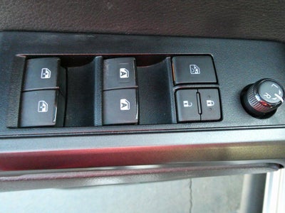 2023 Toyota Tacoma 4WD 4WD SR Double Cab 5' Bed V6 AT (GS)