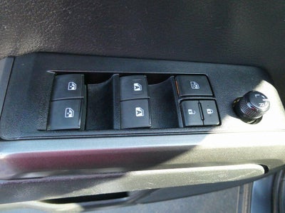 2022 Toyota Tacoma 4WD 4WD SR Double Cab 5' Bed V6 AT (GS)