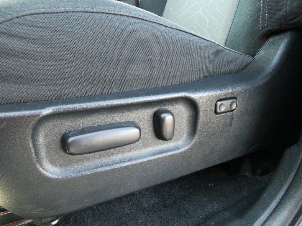 2022 Toyota Tacoma 4WD 4WD SR Double Cab 5' Bed V6 AT (GS)