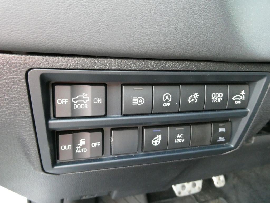 2026 Toyota Tundra 4WD 4WD Platinum CrewMax 5.5' Bed (Natl)