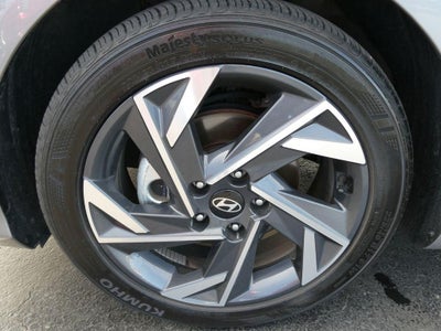 2025 Hyundai ELANTRA SEL Sport IVT