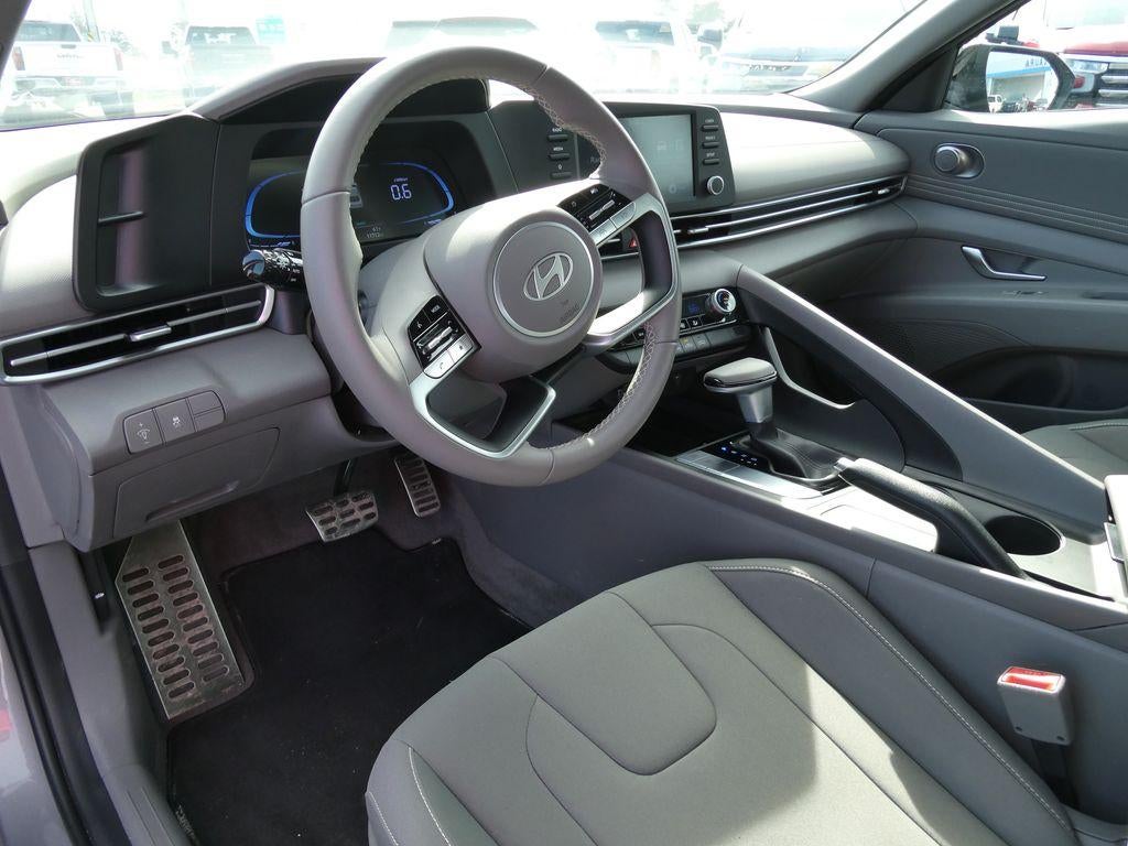 2025 Hyundai ELANTRA SEL Sport IVT