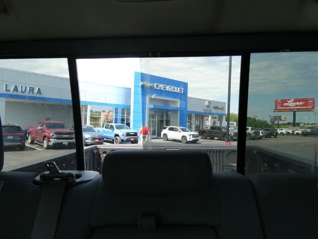 2012 RAM 1500 4WD Crew Cab 5.7 Ft Box Big Horn