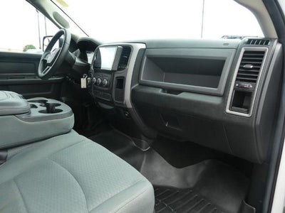 2014 RAM 1500 4WD Crew Cab 5.7 Ft Box Express