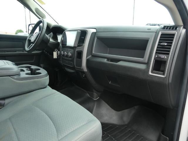 2014 RAM 1500 4WD Crew Cab 5.7 Ft Box Express