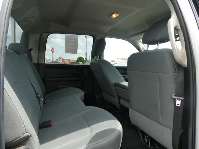 2014 RAM 1500 4WD Crew Cab 5.7 Ft Box Express