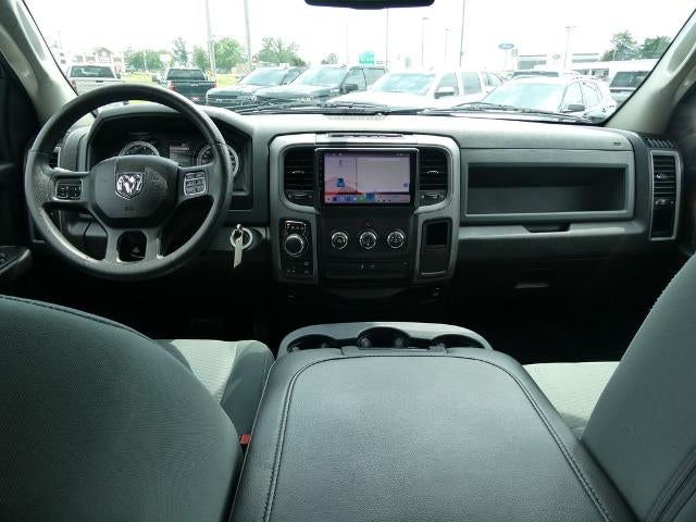 2014 RAM 1500 4WD Crew Cab 5.7 Ft Box Express