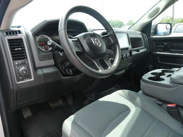 2014 RAM 1500 4WD Crew Cab 5.7 Ft Box Express