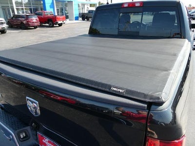 2017 RAM 1500 Big Horn Crew Cab 4x4 5'7' Box