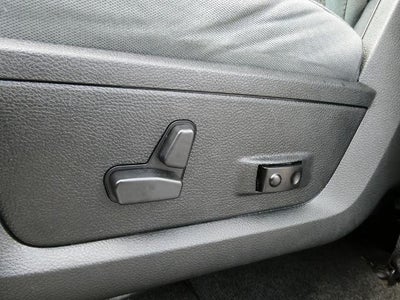 2018 RAM 1500 Big Horn Crew Cab 4x4 6'4' Box