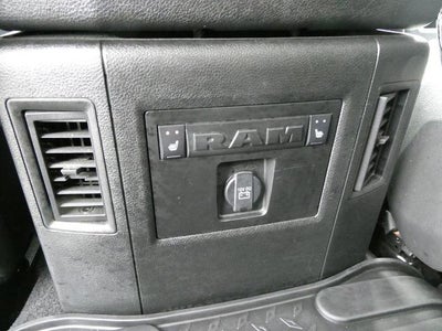 2018 RAM 1500 Laramie Crew Cab 4x4 6'4' Box