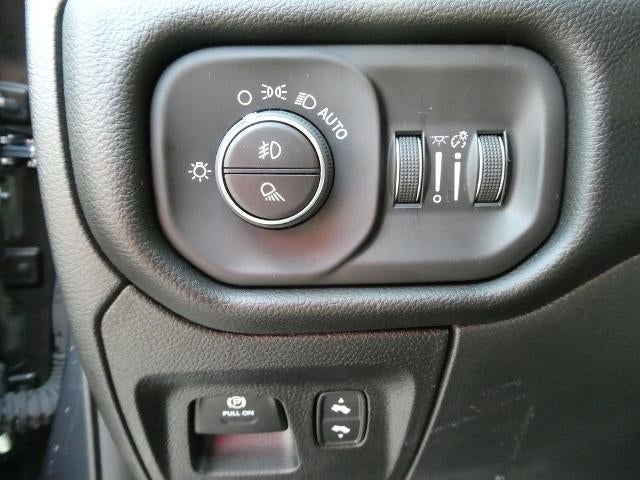 2025 RAM 1500 Big Horn 4x4 Crew Cab 5'7' Box