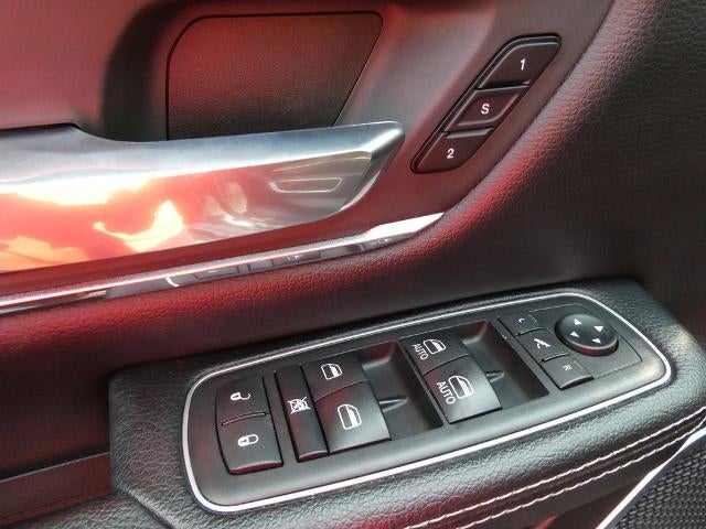 2021 RAM 1500 Laramie Crew Cab 4x4 5'7' Box