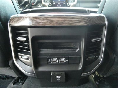 2019 RAM 1500 Laramie Crew Cab 4x4 5'7' Box