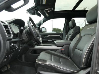 2021 RAM 1500 Laramie Crew Cab 4x4 5'7' Box