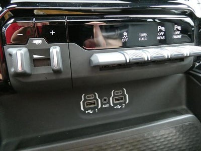 2021 RAM 1500 Laramie Crew Cab 4x4 5'7' Box