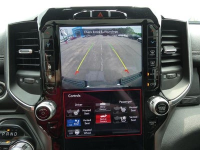 2021 RAM 1500 Laramie Crew Cab 4x4 5'7' Box