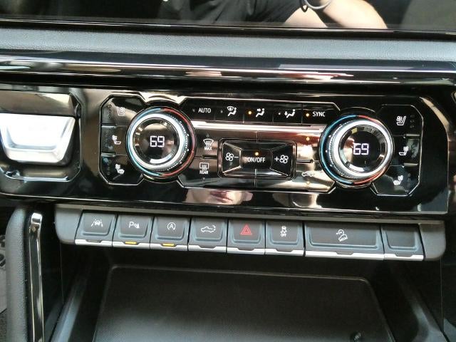 2025 GMC Sierra 1500 Crew Cab Short Box 4-Wheel Drive AT4