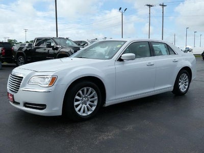 2014 Chrysler 300 4dr Sdn RWD