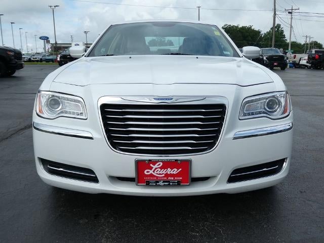 2014 Chrysler 300 4dr Sdn RWD