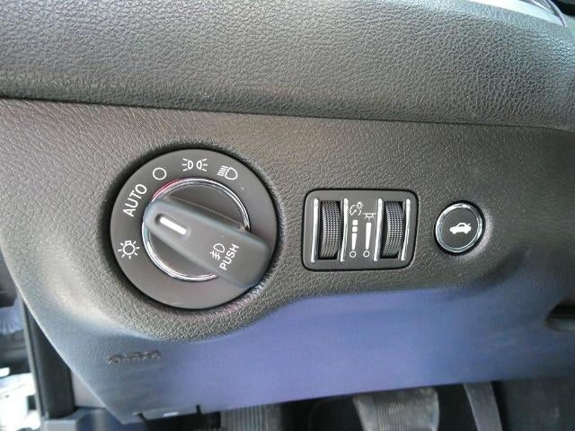 2023 Chrysler 300 Touring L