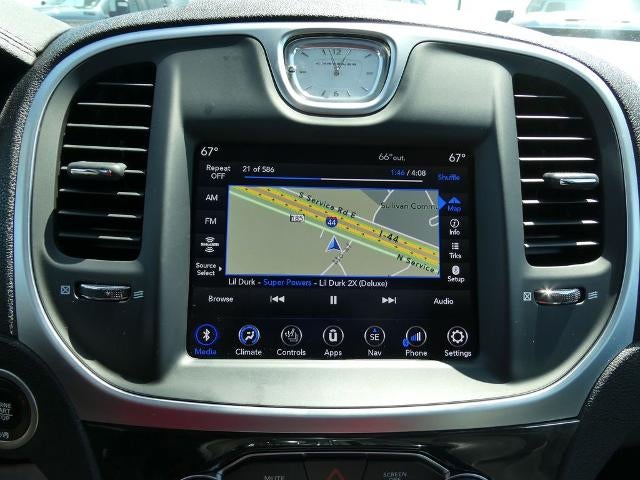 2023 Chrysler 300 Touring L