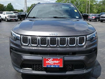 2023 Jeep Compass Latitude Lux FWD